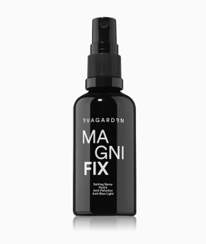 MAGNIFIX SETTING SPRAY Fissa. Idrata. Protegge.